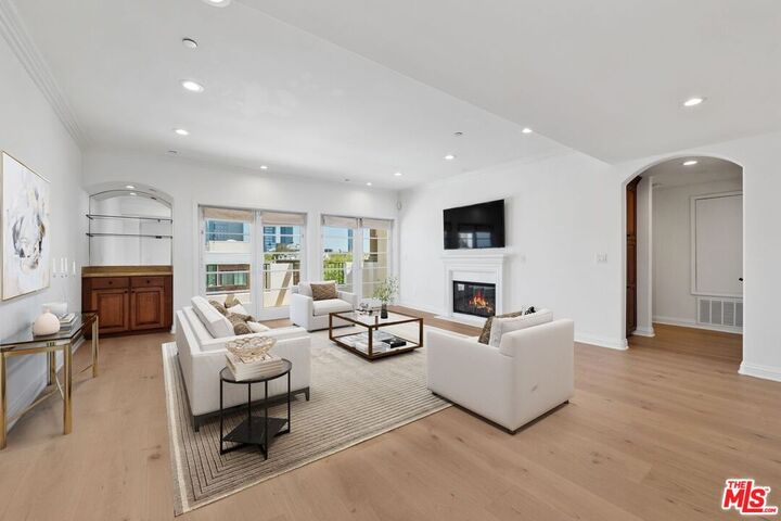 Property Photo:  1821 Fairburn Ave  CA 90025 