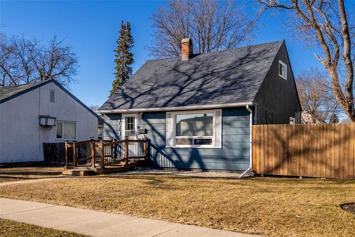 Photo de la propriété:  713 Bannerman Avenue  MB R2X 0W3 