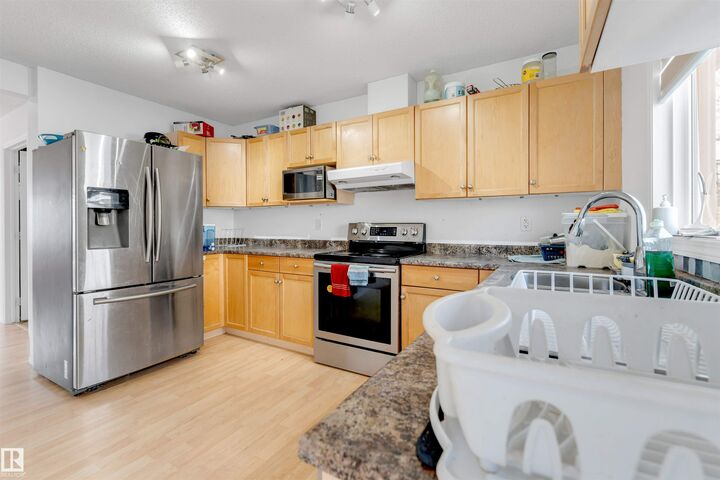 Property Photo: 2503 24 Street NW 48 AB T6T 0B5