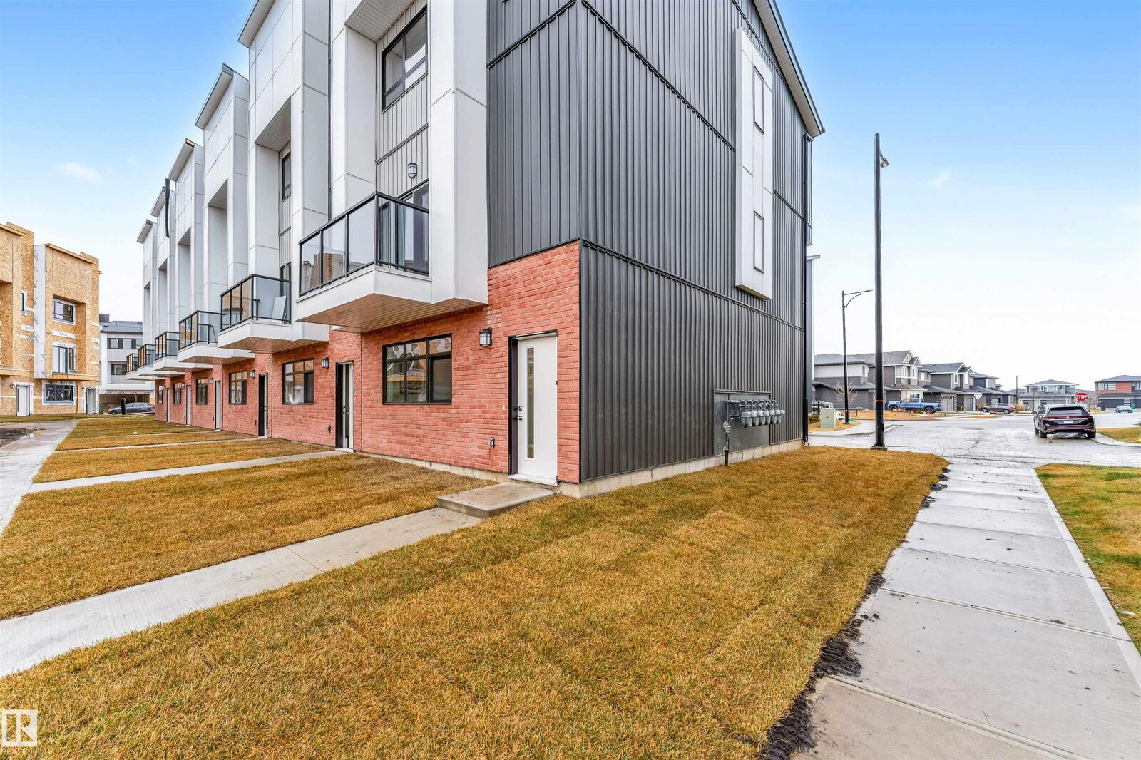 Property Photo:  130 Element Dr 62  AB T8N 7X2 