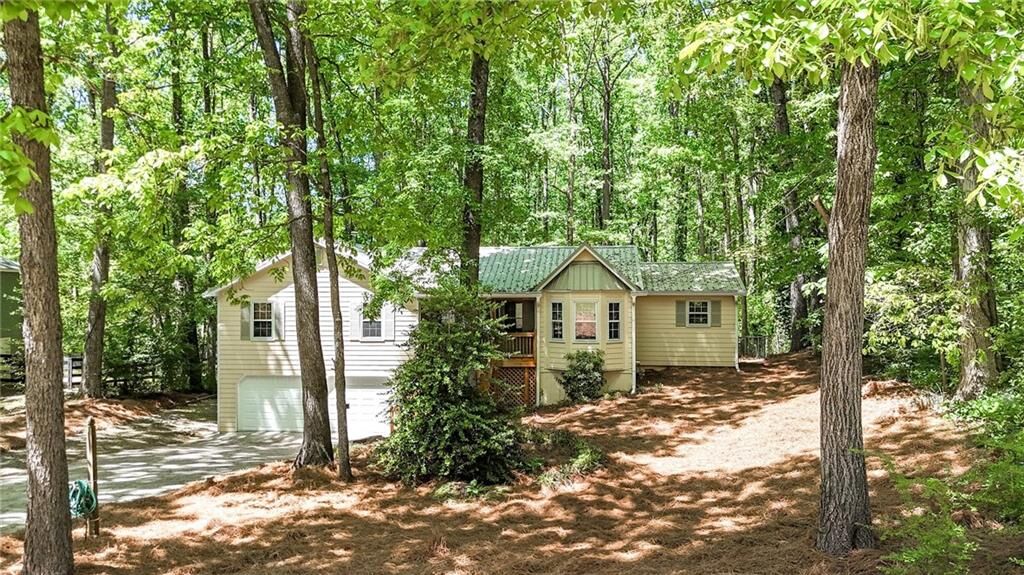 Property Photo: 595 Morgan Springs Court GA 30115