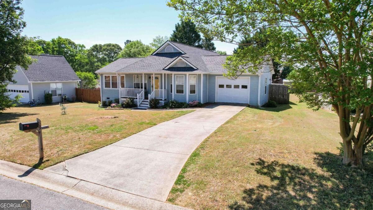 Property Photo: 209 Stoney Brook Drive GA 30116