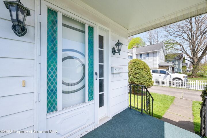 Property Photo:  605 Penn Avenue  PA 18433 