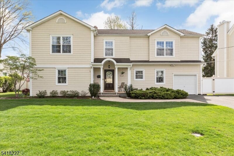 Property Photo:  29 Mohawk Trail  NJ 07090 