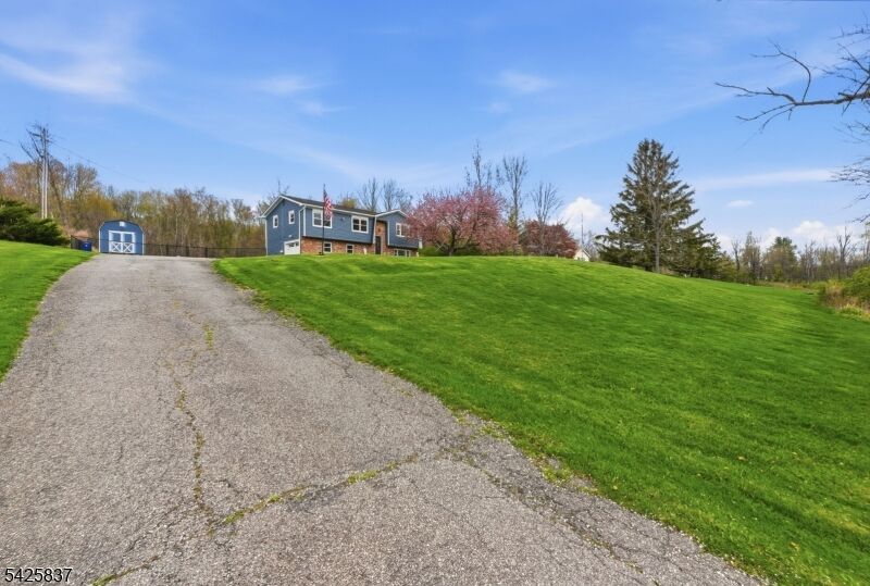 Property Photo:  87 Mudtown Rd  NJ 07461 