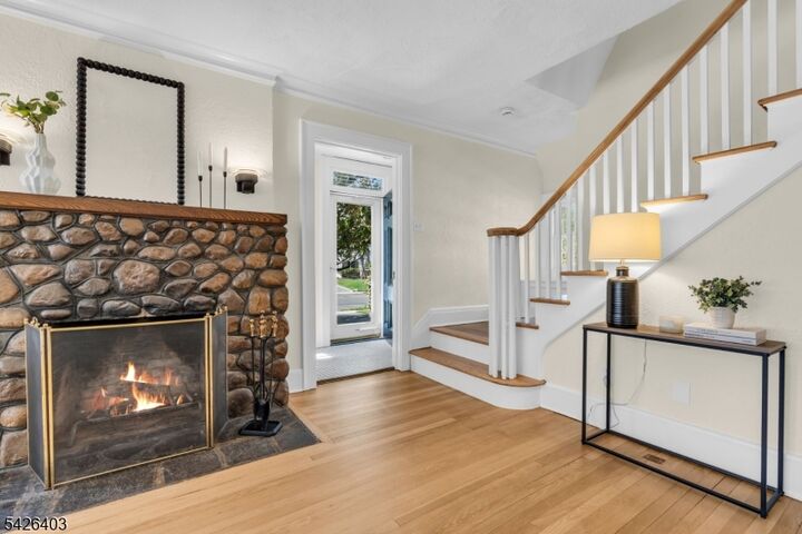 Property Photo:  712 Forest Ave  NJ 07090 