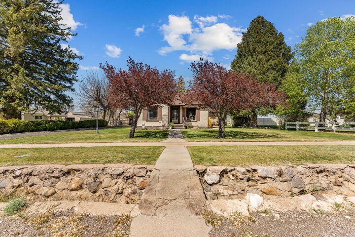 Property Photo:  147 E Main St  UT 84772 