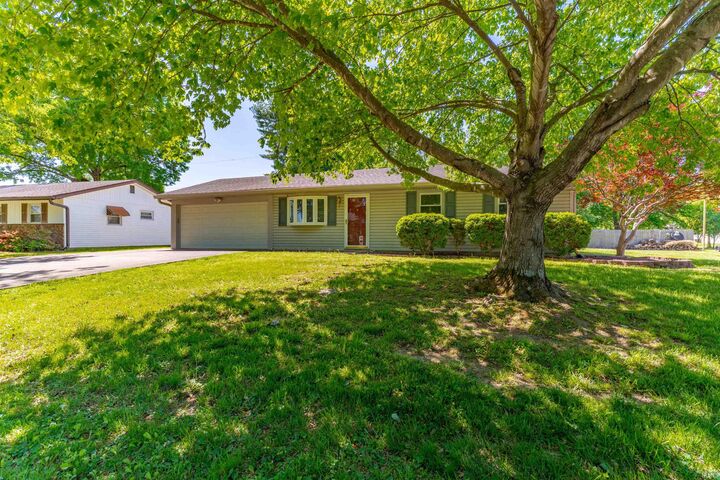 Property Photo:  2424 Lexington Road  IN 47720 