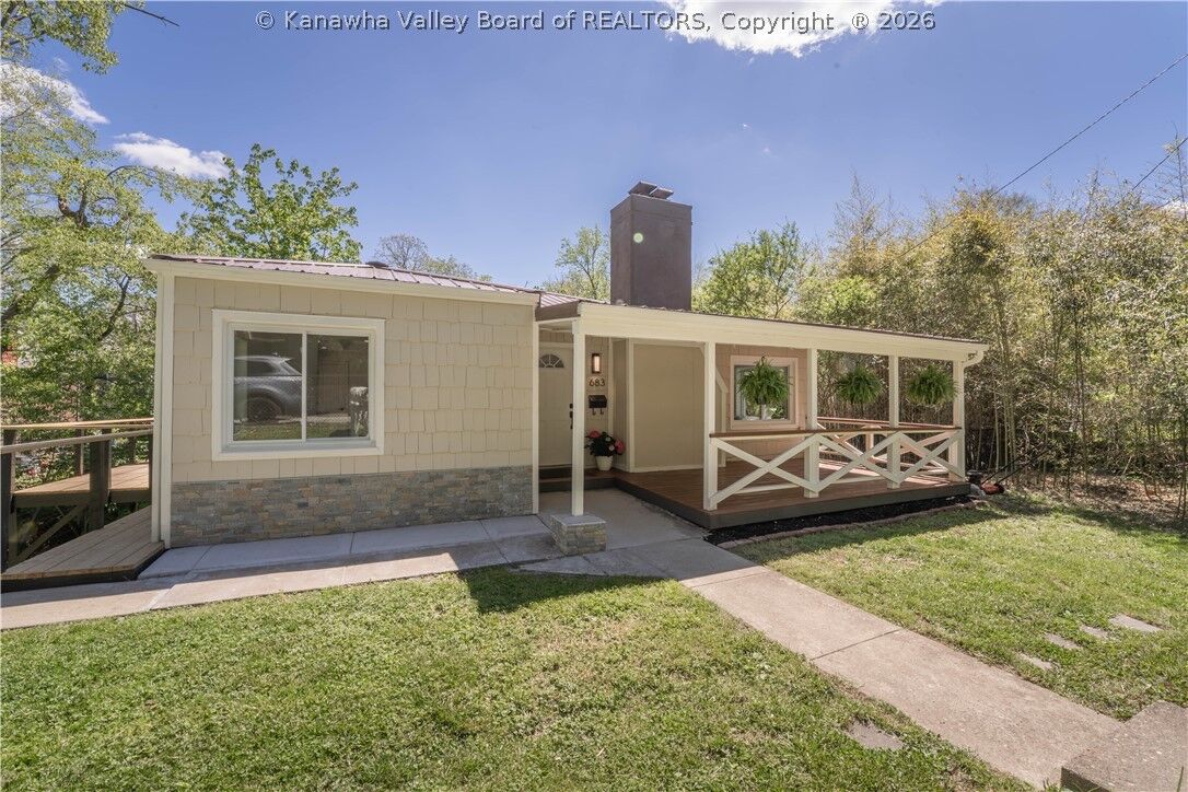 Property Photo:  683 Forest Circle  WV 25303 
