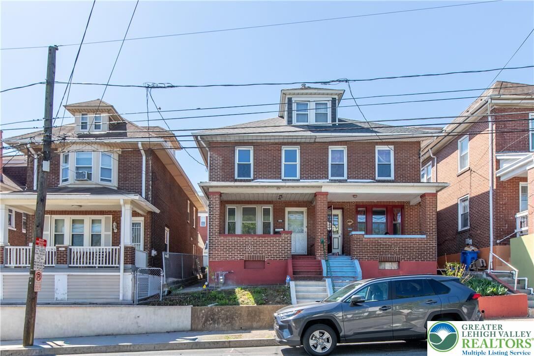 Property Photo: 1252 E 4th Street PA 18015
