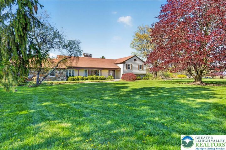 Property Photo:  976 Ridge Road  PA 18013 