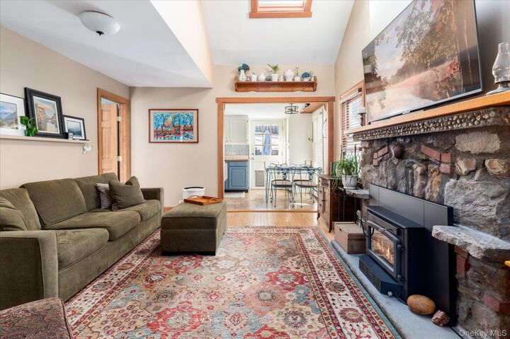 Property Photo:  47 Tonetta Lake Way  NY 10509 