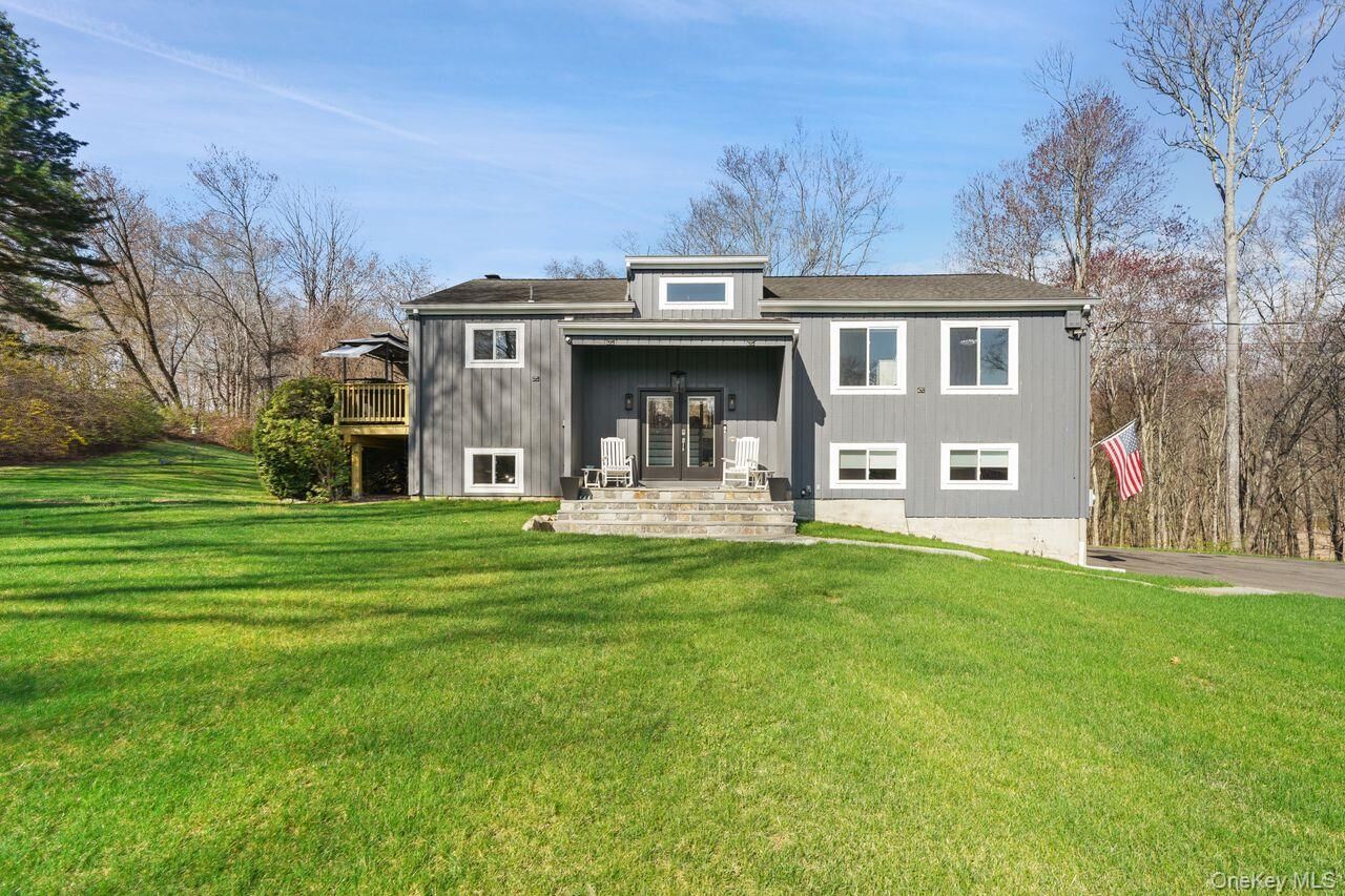 Property Photo:  11 Bonny Drive  NY 10589 