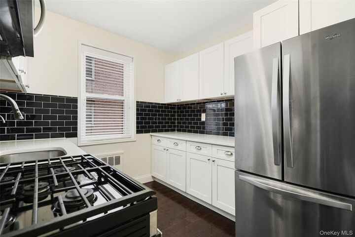 Property Photo:  30 E Hartsdale Avenue 1H  NY 10530 