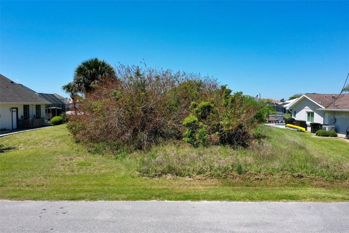 Property Photo:  17 Claridge Court N  FL 32137 