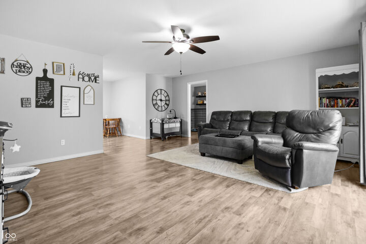 Property Photo:  2816 Hawcreek Boulevard  IN 47203 