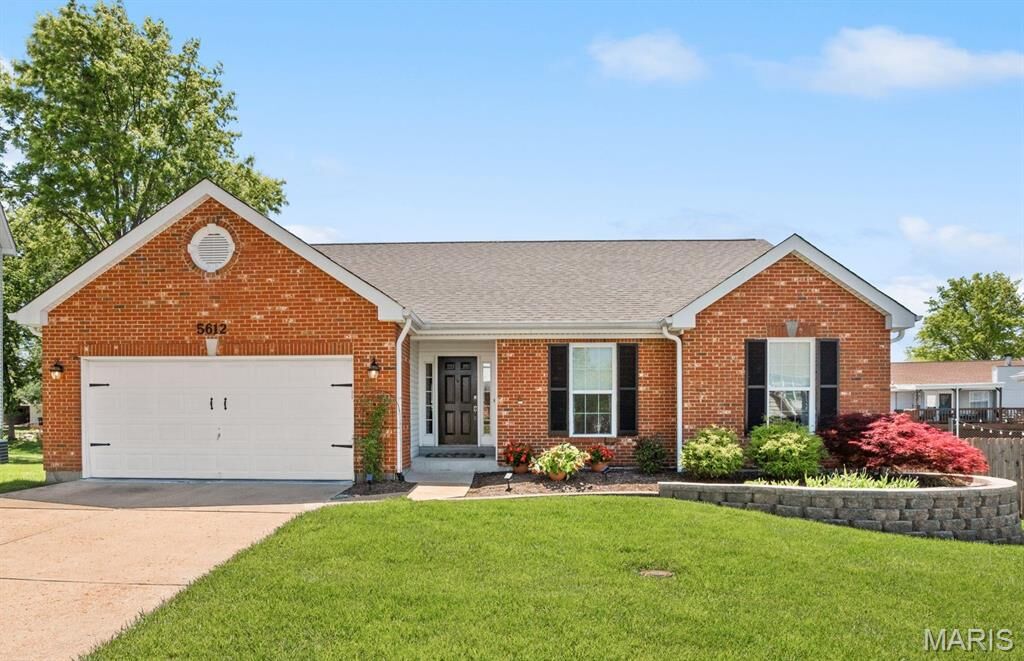 Property Photo:  5612 Briarwood Estates Drive  MO 63129 