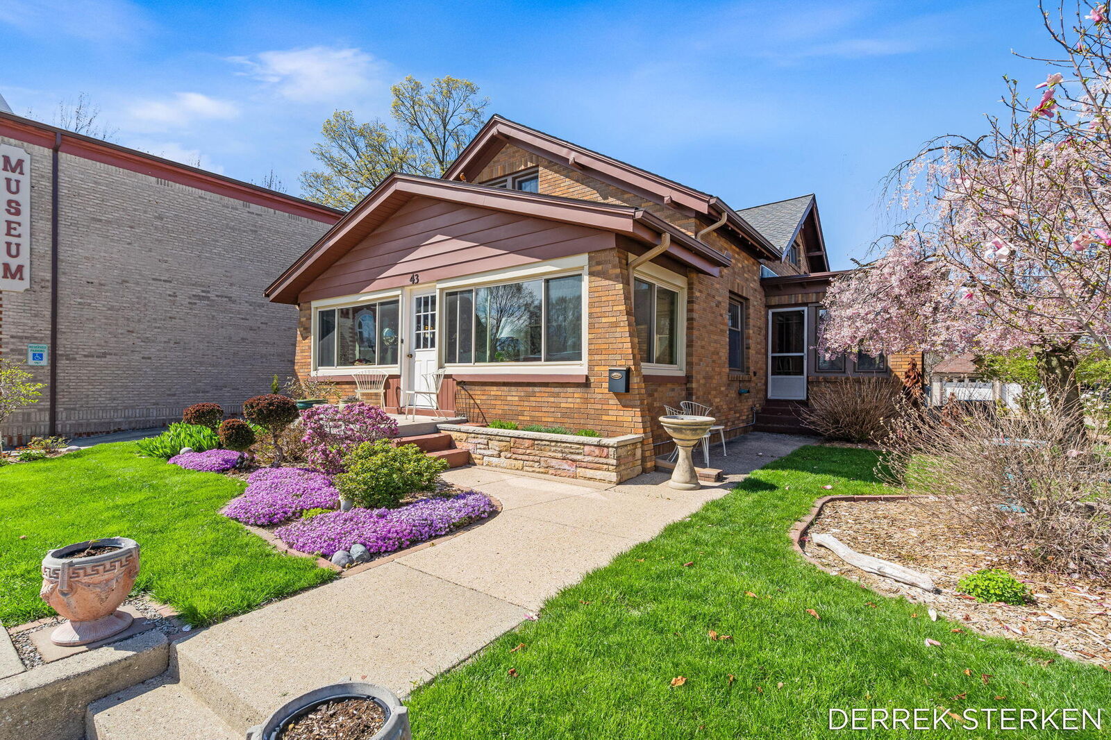 Property Photo:  43 E Main Avenue  MI 49464 