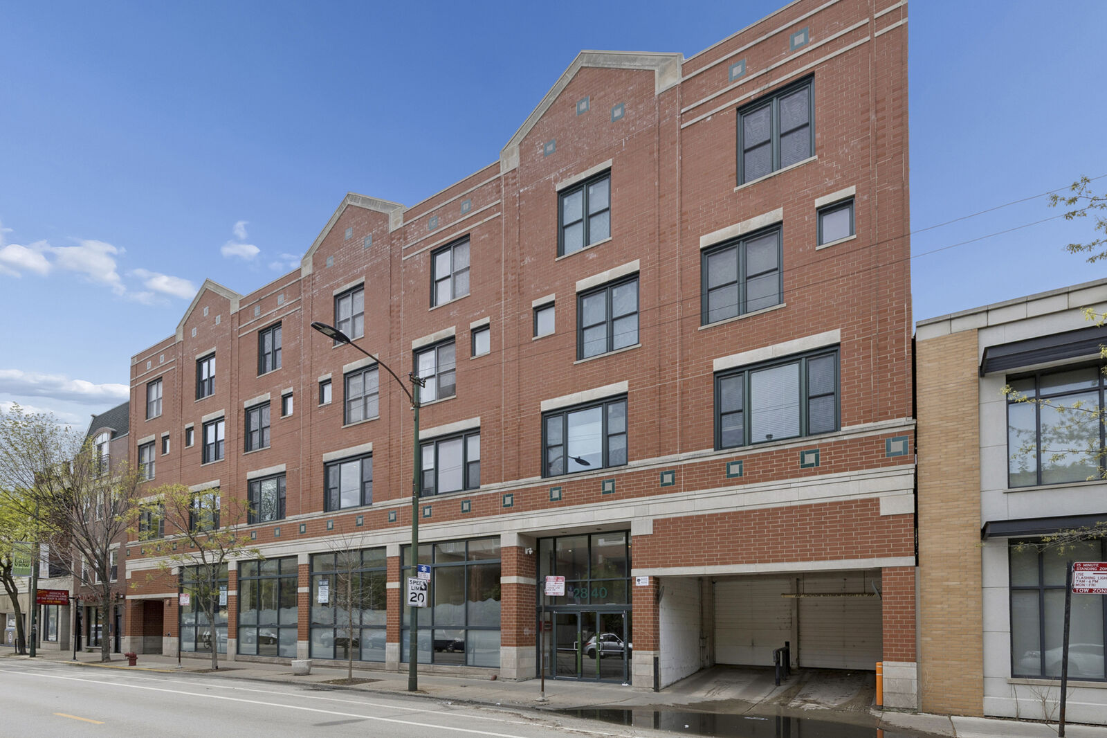 Property Photo:  2840 N Lincoln Avenue H4  IL 60657 