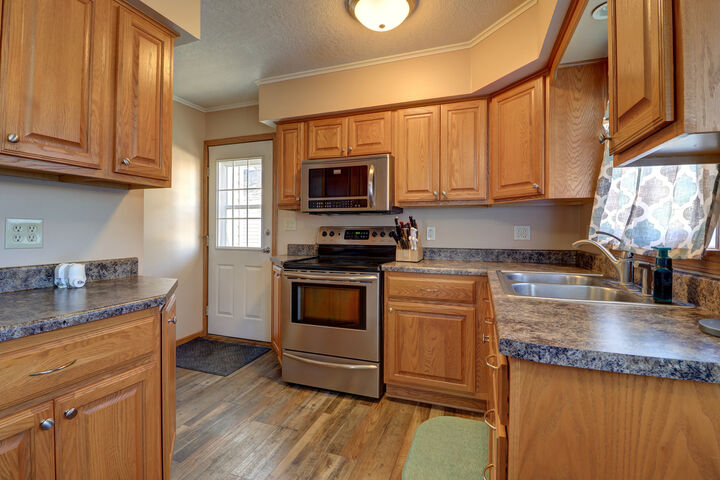 Property Photo:  2927 Pershing Boulevard  IA 52732 