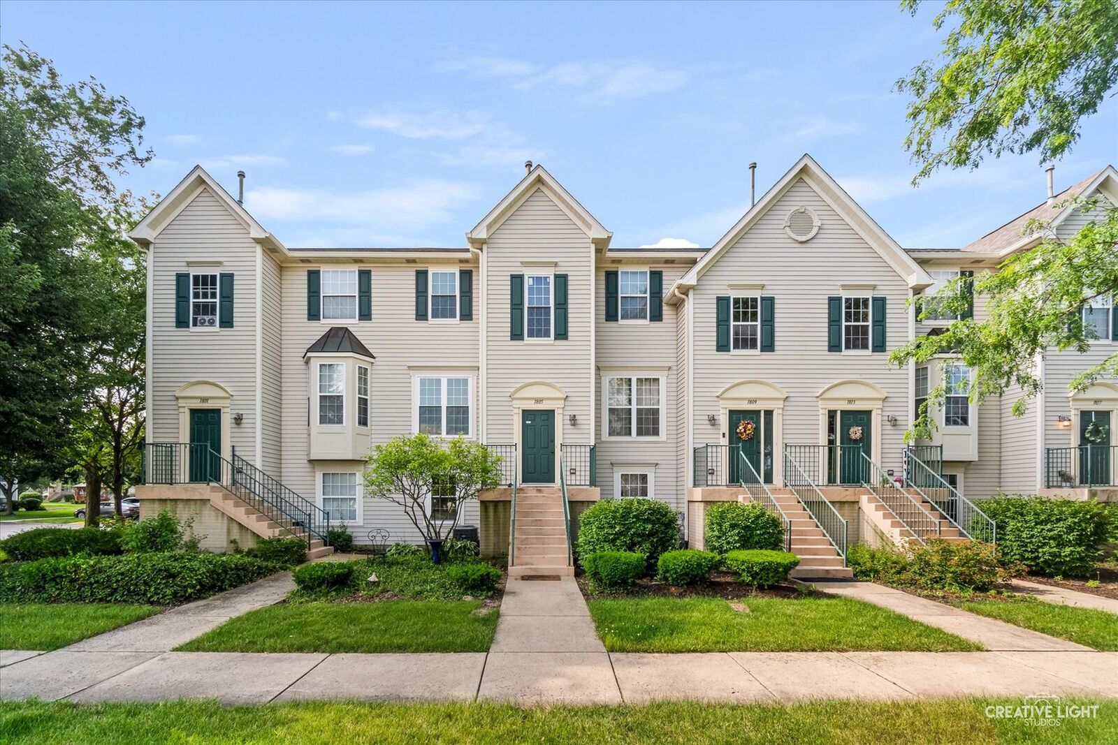 Property Photo: 1805 Grandview Place 1805 IL 60538