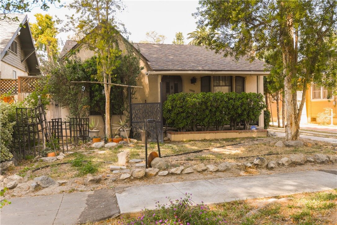 Property Photo:  3045 Cedar Street  CA 92501 