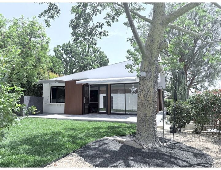 Property Photo:  2489 Garfias Drive  CA 91104 