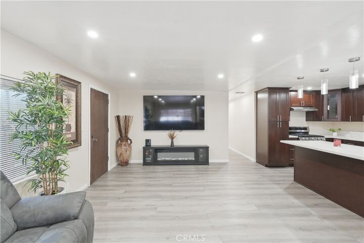 Property Photo:  9530 Alondra 19  CA 90706 