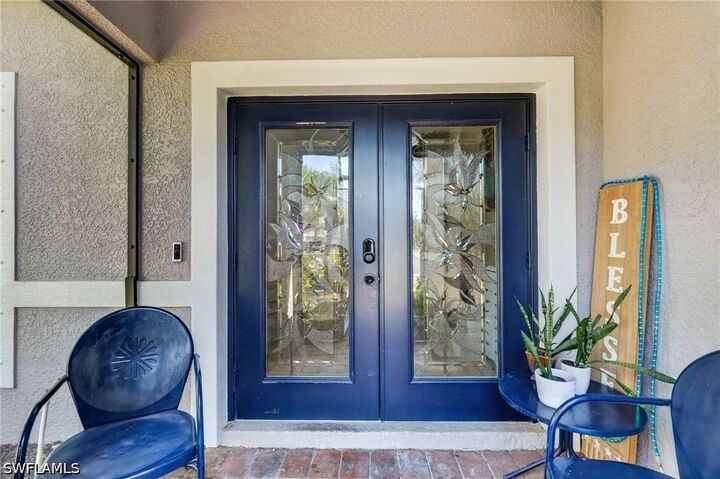 Property Photo:  2645 Fishtail Palm Court  FL 34120 