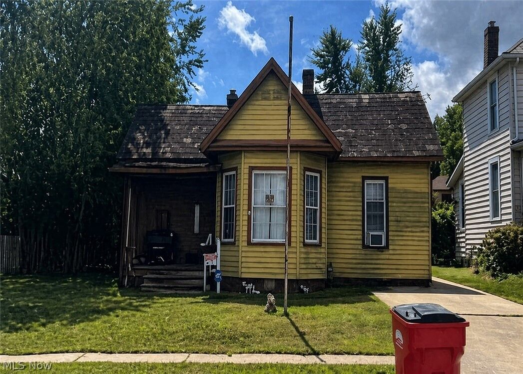 Property Photo:  138 Taylor Street  OH 43731 