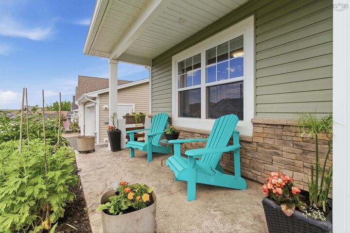 Property Photo: 35 Elizabeth Avenue NS B0N 2T0
