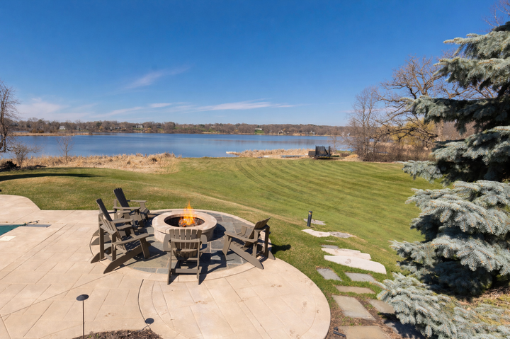 Property Photo:  425 Oxford Road  MN 55356 