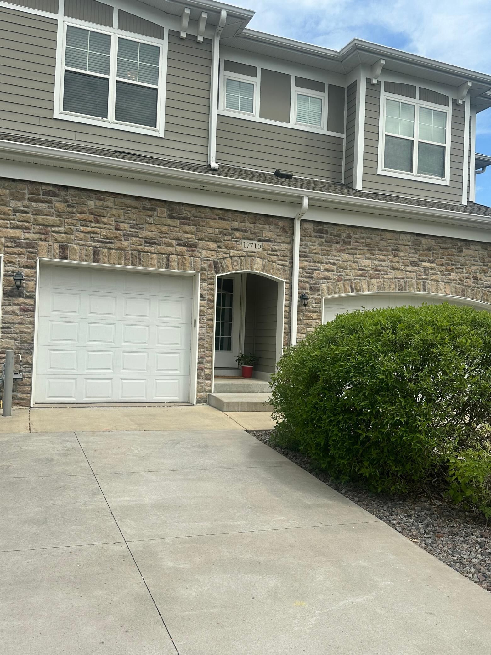 Property Photo: 17710 Valley Cove Court MN 55391