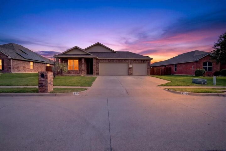 Property Photo:  713 Sparrow Drive  TX 76131 