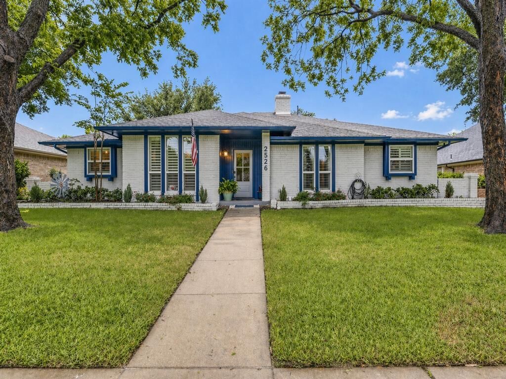 Property Photo:  2526 Dove Creek Lane  TX 75006 