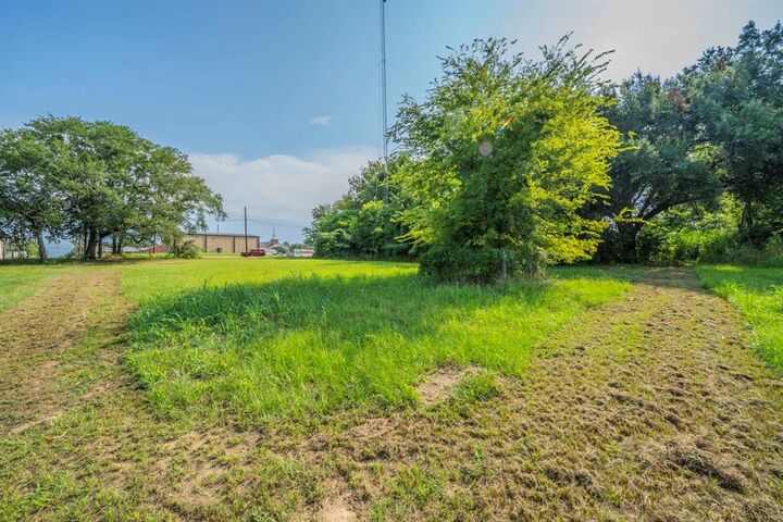 Property Photo:  350 Quail Street  TX 75790 