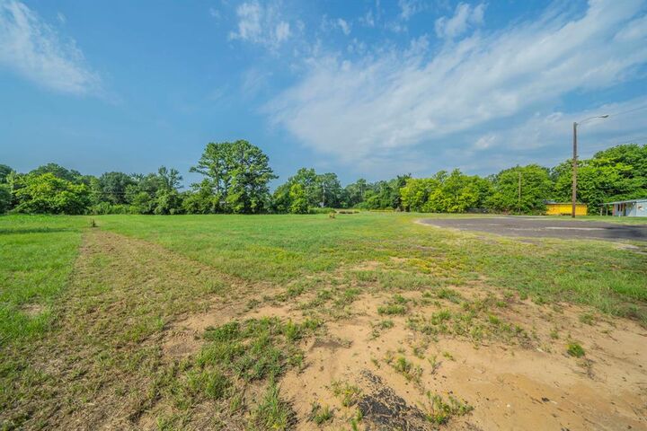 Property Photo:  350 Quail Street  TX 75790 