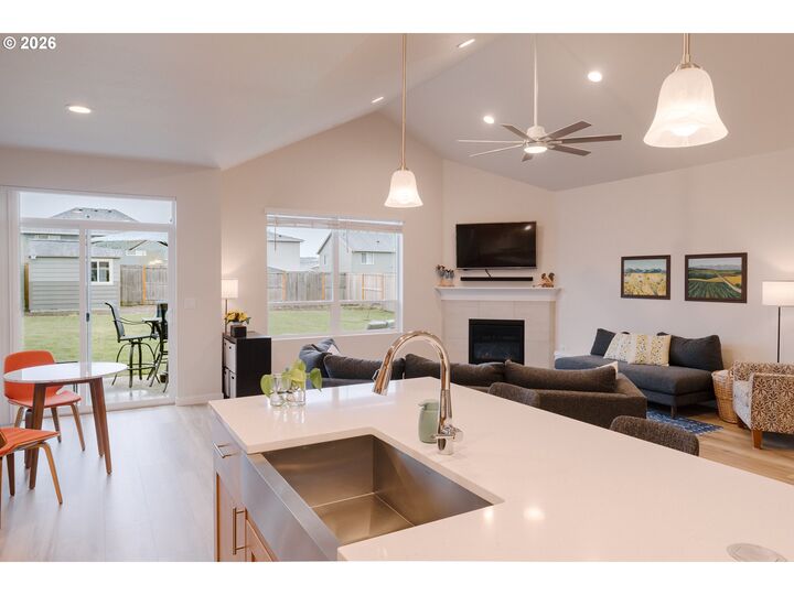 Property Photo: 1746 N Millican Creek St OR 97127