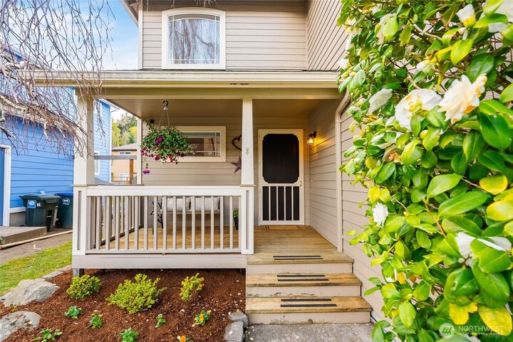 Property Photo:  2118  Wildflower Way  WA 98229 