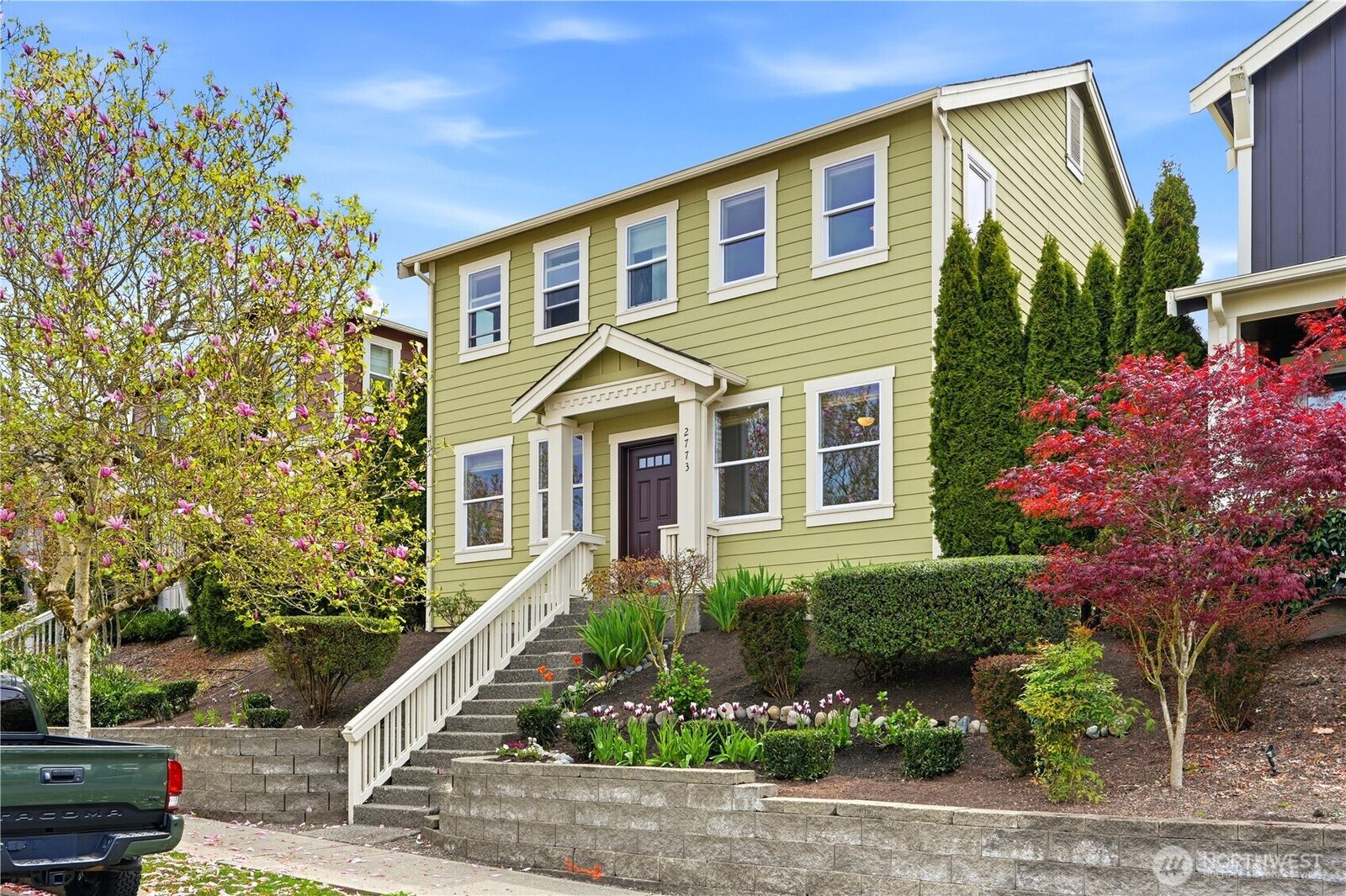 Property Photo:  2773 NE Magnolia Street  WA 98029 