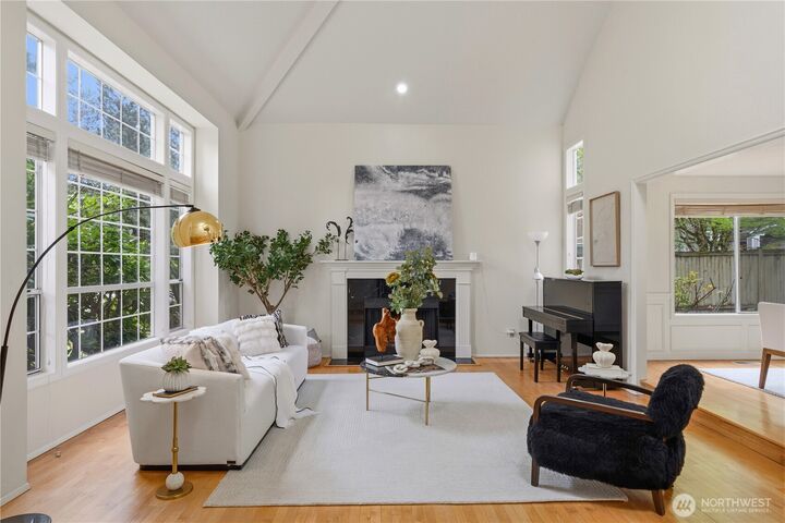 Property Photo:  26057 SE 38th St  WA 98029 