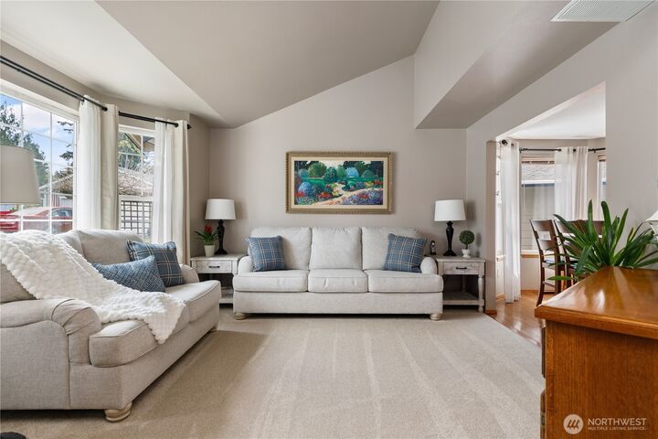 Property Photo:  423 S 32nd Place  WA 98274 