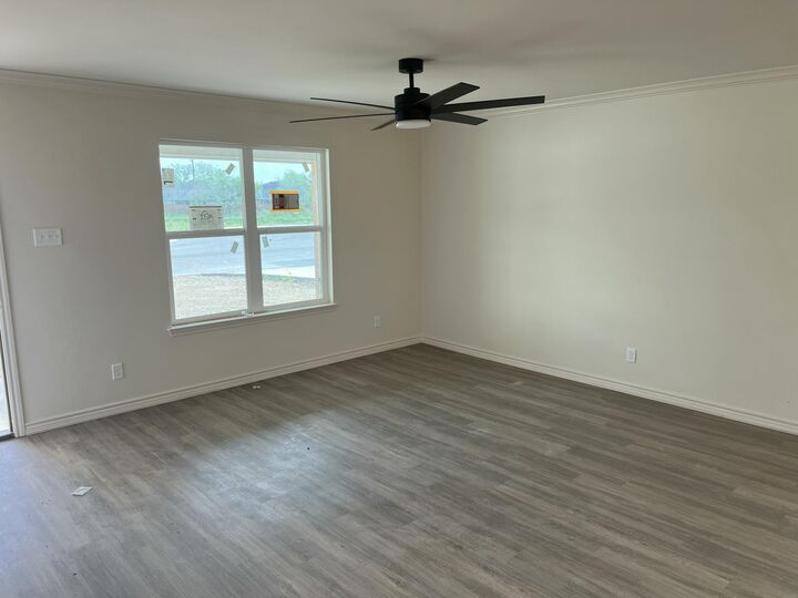 Property Photo:  1011 Claborne Court  TX 76903 