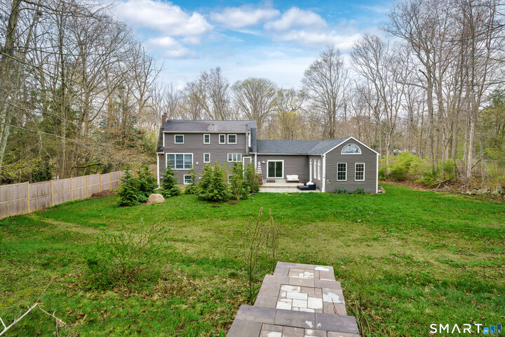 Property Photo:  10 Victoria Lane  CT 06447 