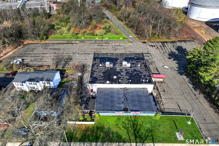 Property Photo:  560 Woodward Avenue  CT 06512 