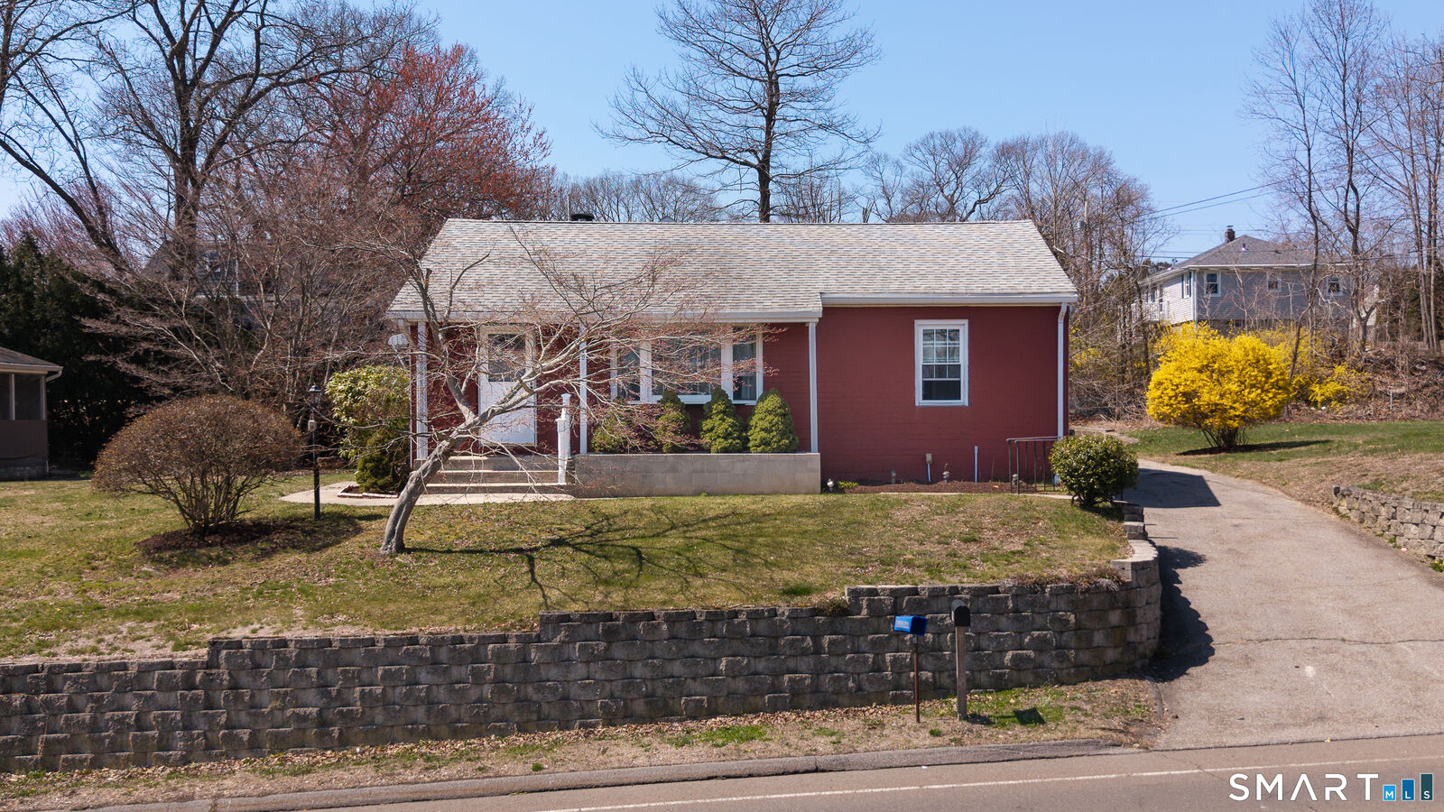 Property Photo:  90 Marshall Lane  CT 06418 