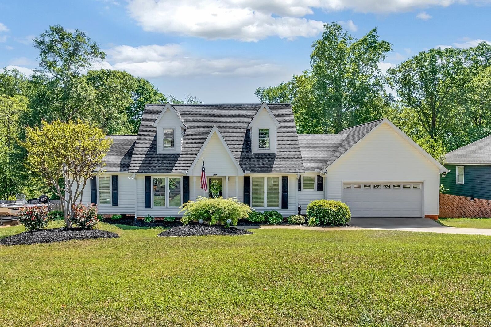 Property Photo:  162 Woodcreek Drive  SC 29303 