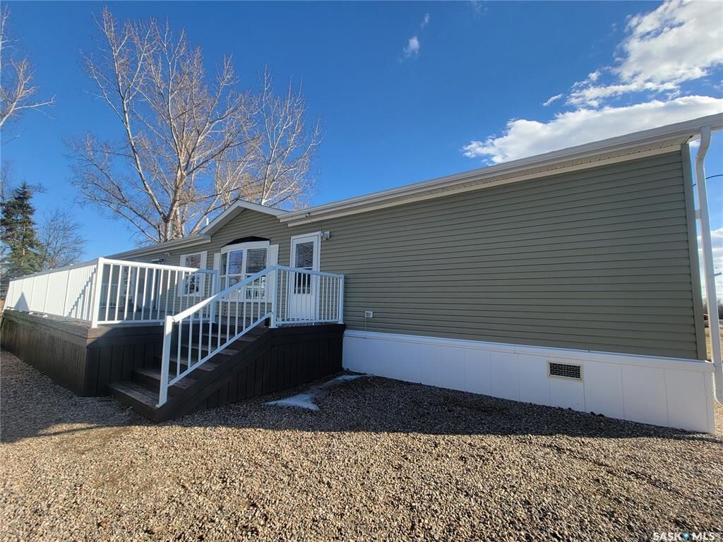 Property Photo:  414 Lonsdale Street  SK S0L 2A0 