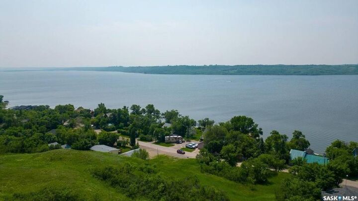 Property Photo:  38 Lakeshore Drive  SK S0G 4L0 