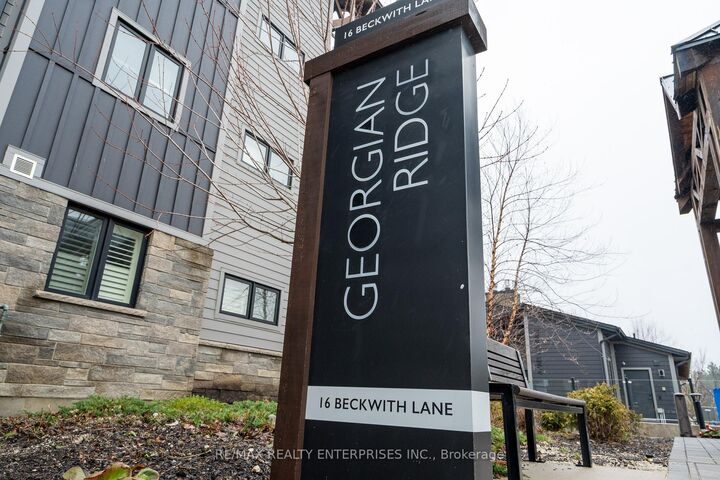 Property Photo: 16 Beckwith Lane 404 ON L9Y 0H2